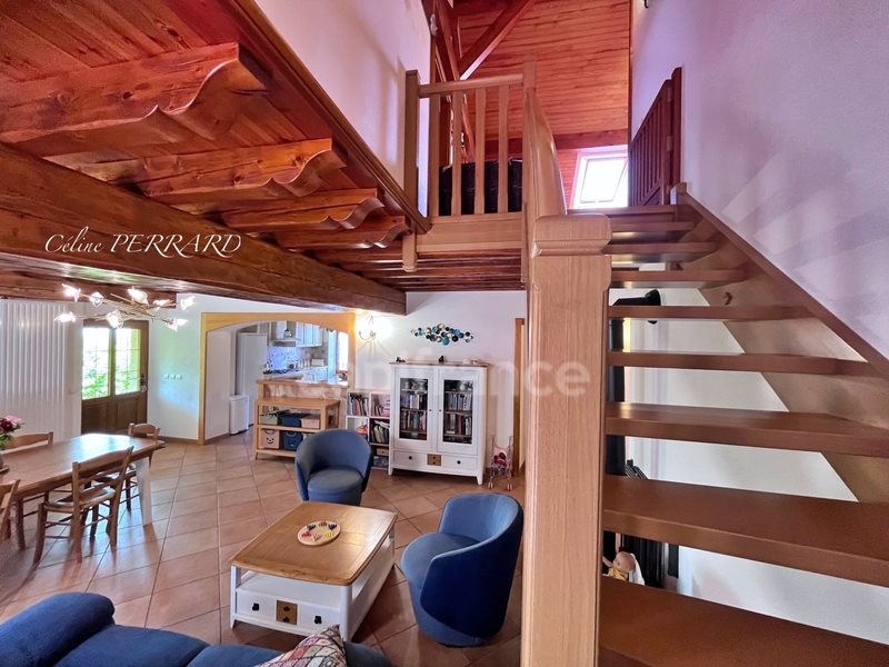 Maison à vendre, 194m², Saint-Cergues