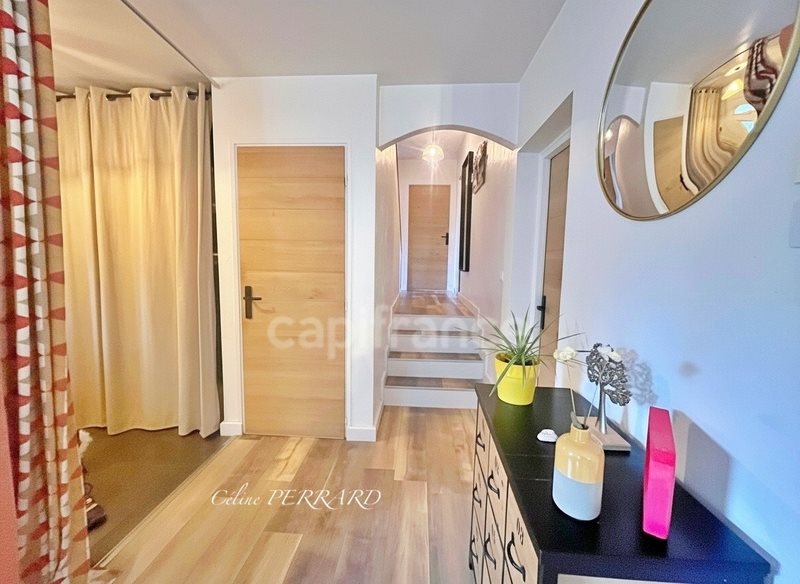 Maison à vendre, 230m², Saint-Cergues