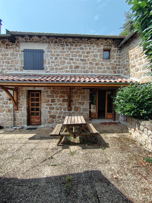 7 pièces 158 m² · à Saint-Martin-de-Valamas · 158 m² · 249 000 €