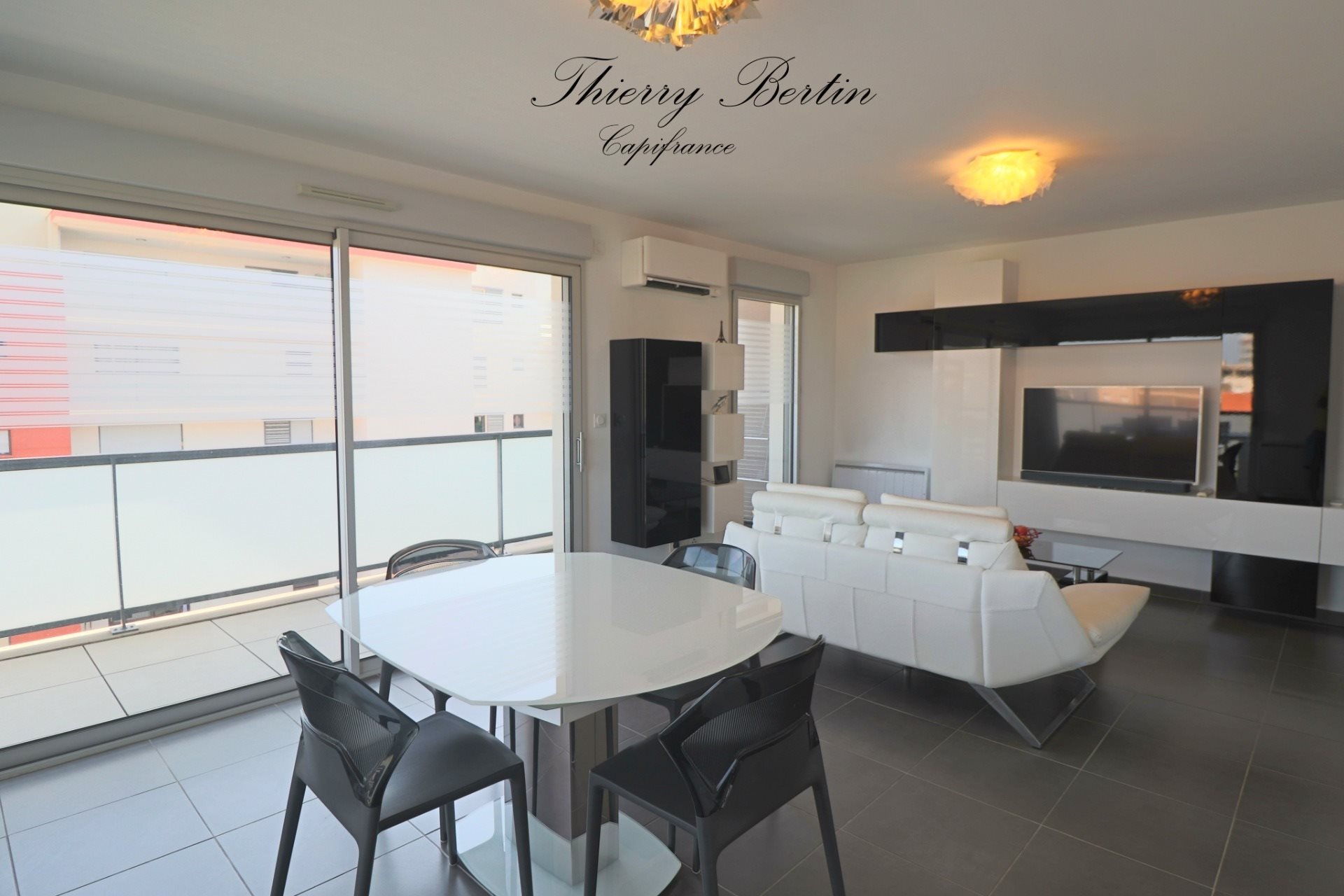 Appartement à vendre, 81m², Fréjus