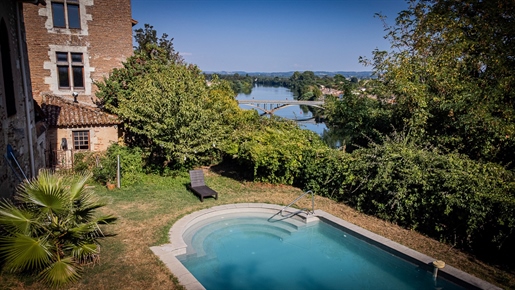 10 pièces 400 m² · à Clairac · 400 m² · 395 000 €