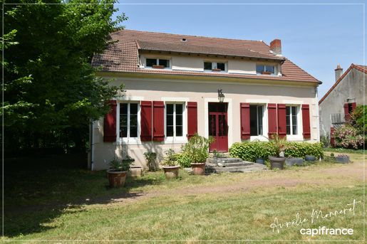 Maison 8 pièces 220 m² · à Maisonnais · 220 m² · 262 000 €