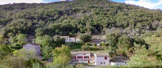4 pièces 97 m² · à Saint-Jean-du-Pin · 97 m² · 265 000 €