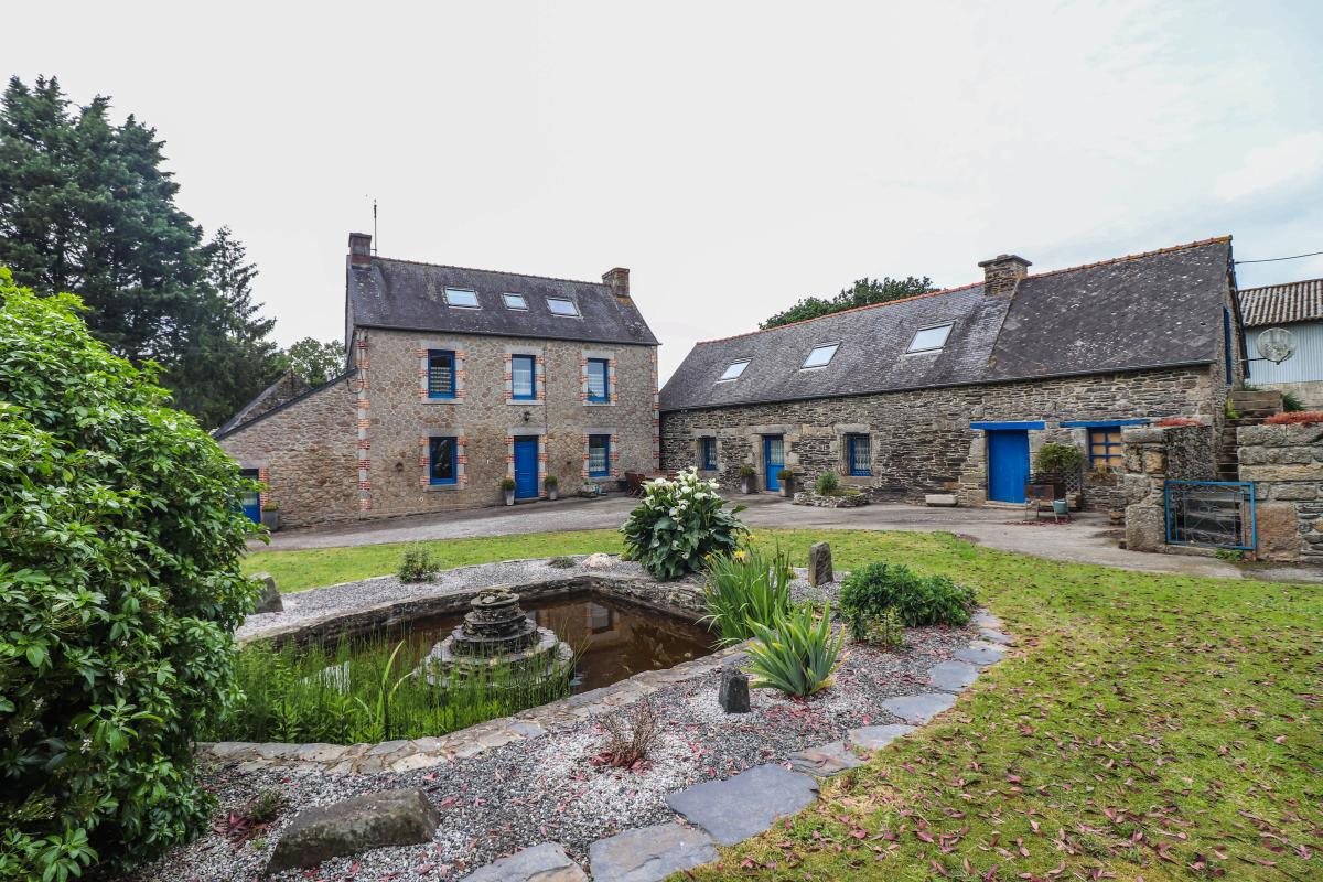 Maison à vendre, 226m², Rostrenen