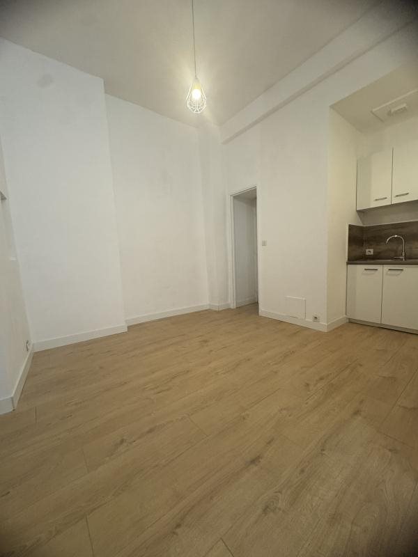Appartement à vendre, 20m², Aubenas