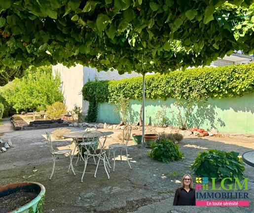 Maison 6 pièces 141 m² · à Nîmes · 141 m² · 280 000 €