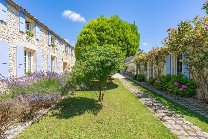 Maison à vendre, 220m², Saint-Agnant