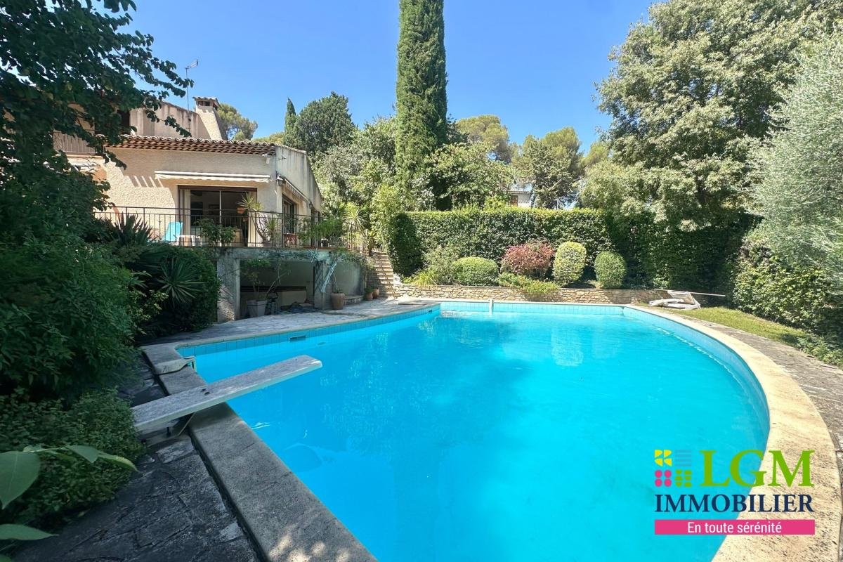 Maison à vendre, 245m², Nîmes