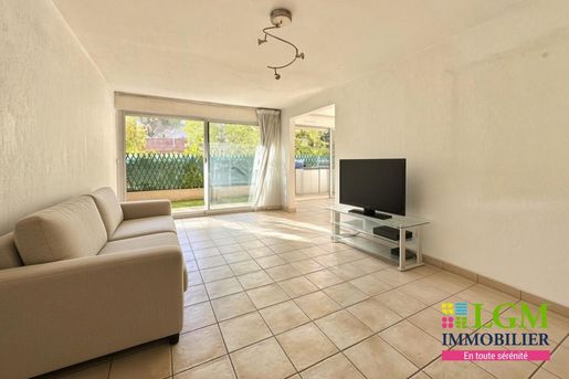 Appartement 4 pièces 102 m² · à Nîmes · 102 m² · 230 000 €