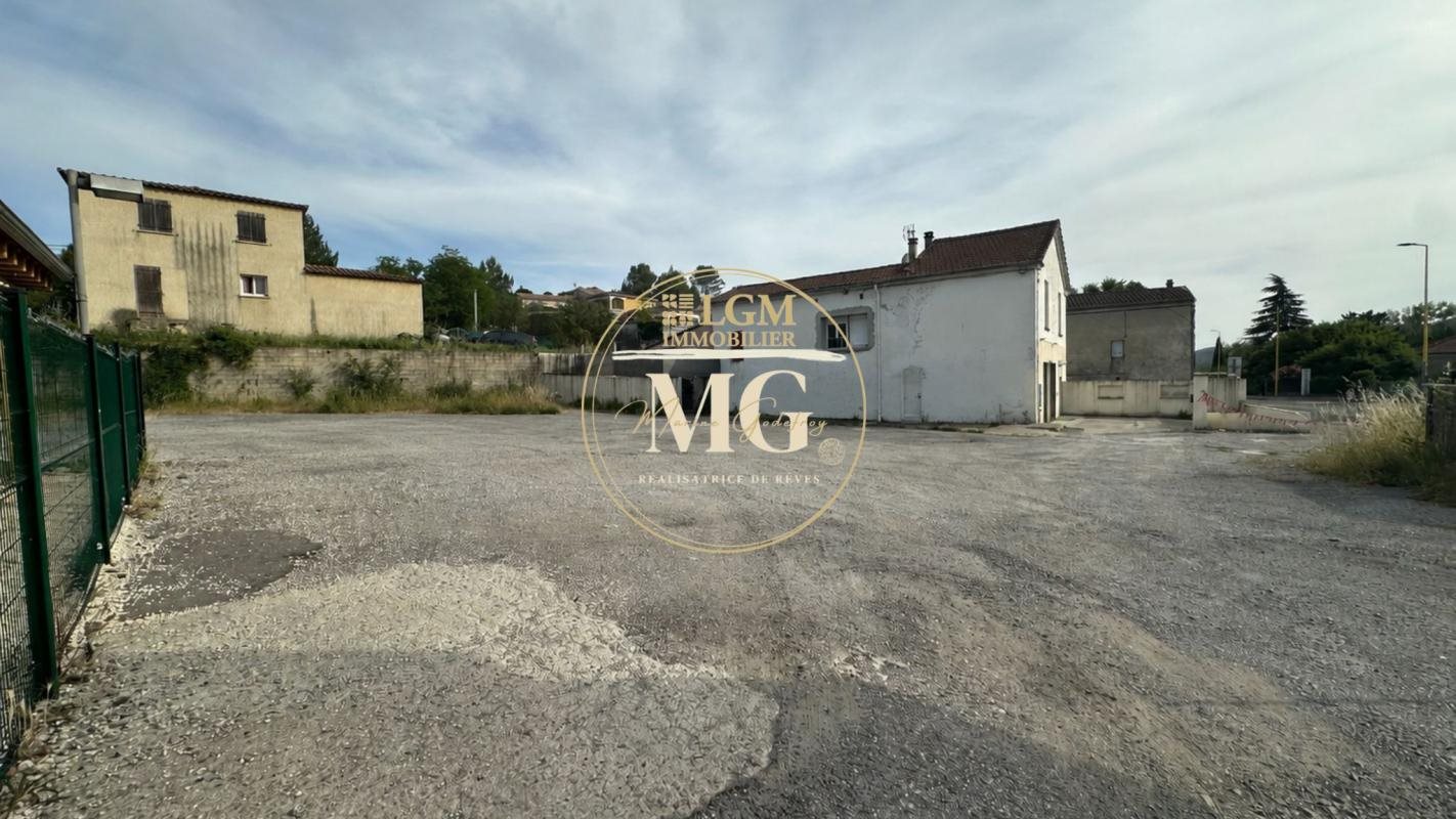Maison à vendre, 209m², Saint-Julien-les-Rosiers