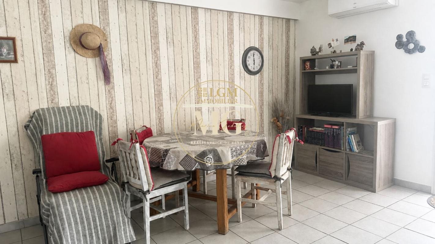 Maison à vendre, 209m², Saint-Julien-les-Rosiers