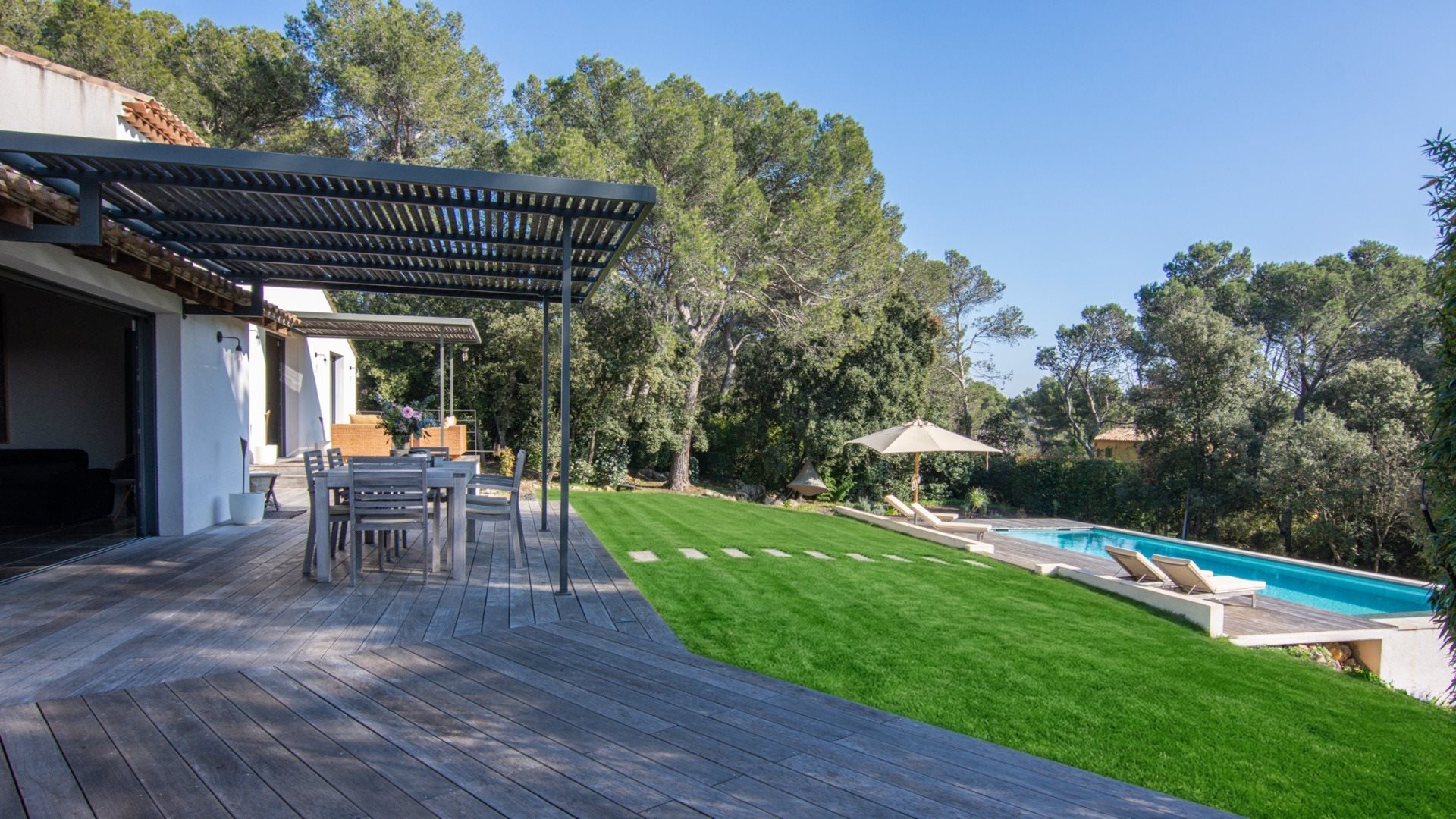 Maison à vendre, 342m², Saint-Marc-Jaumegarde