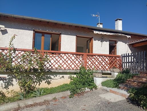 Maison 8 pièces 267 m² · à Rieucros · 267 m² · 244 000 €