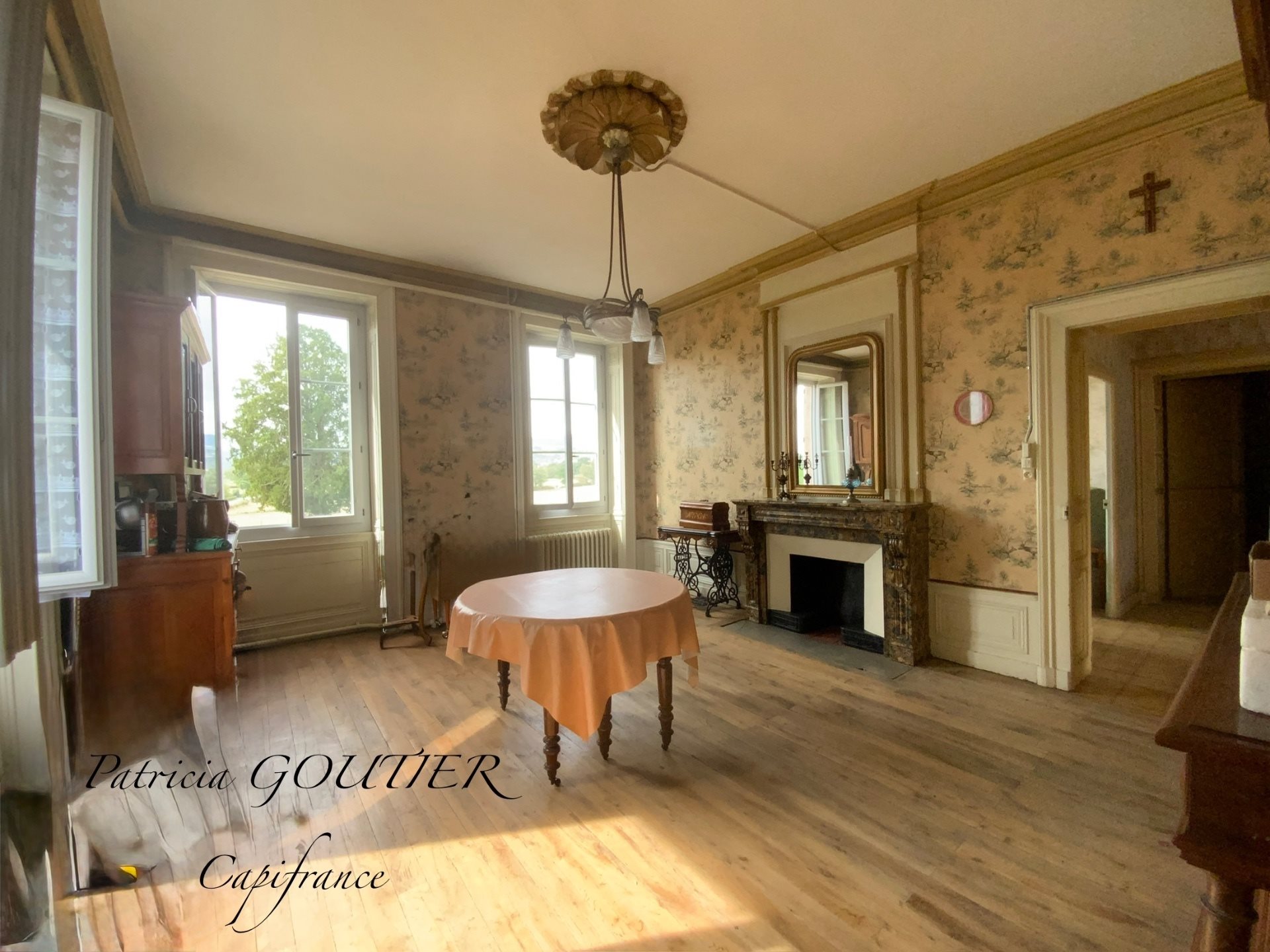 Maison à vendre, 180m², Saint-Forgeux-Lespinasse