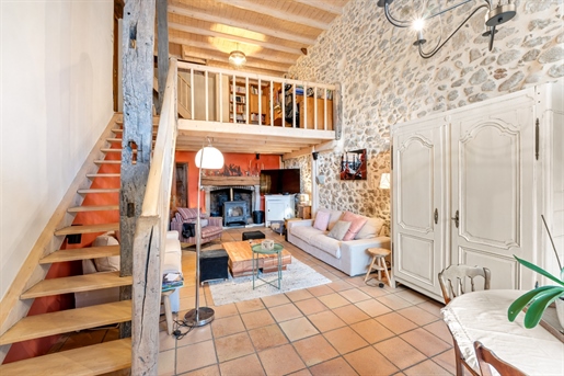 Maison 8 pièces 324 m² · à Prévessin-Moëns · 324 m² · 1 170 000 €