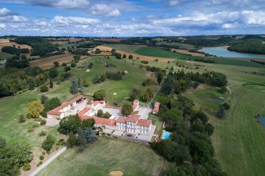Maison 18 pièces 1100 m² · à Toulouse · 1 100 m² · 1 975 000 €