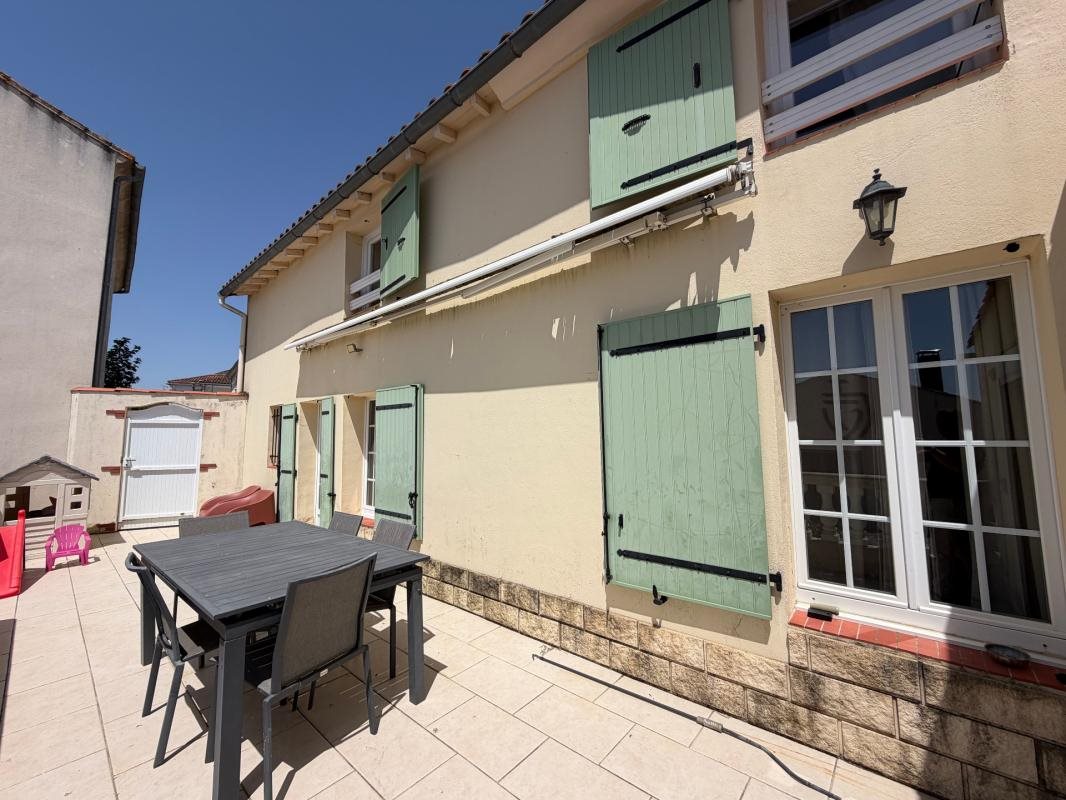 Maison à vendre, 163m², Bessay