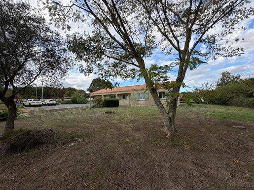 Maison 4 pièces 102 m² · à L'Hermenault · 102 m² · 210 000 €