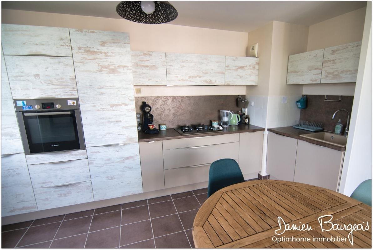 Appartement à vendre, 69m², Saint-Genis-Pouilly