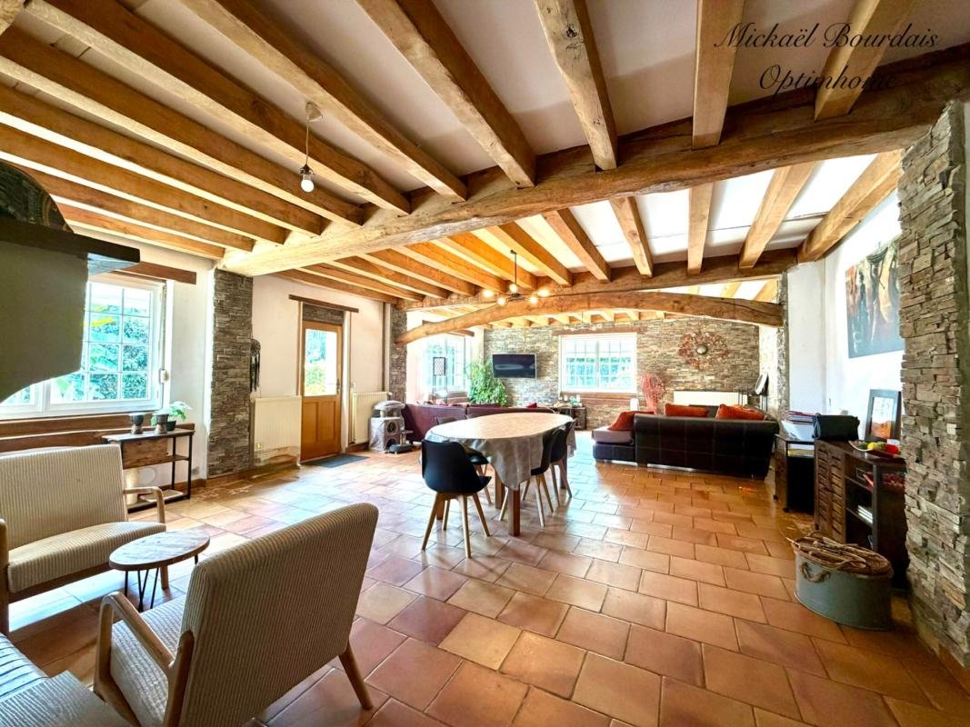 Maison à vendre, 251m², Sarcé
