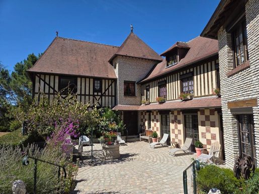 Maison 11 pièces 298 m² · à Blangy-le-Château · 298 m² · 1 495 000 €