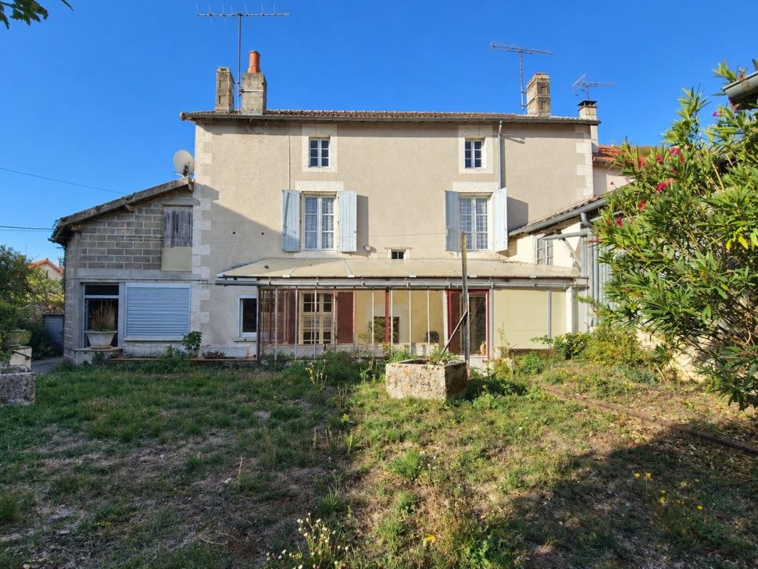 Maison à vendre, 226m², Saint-Laurent-de-Céris