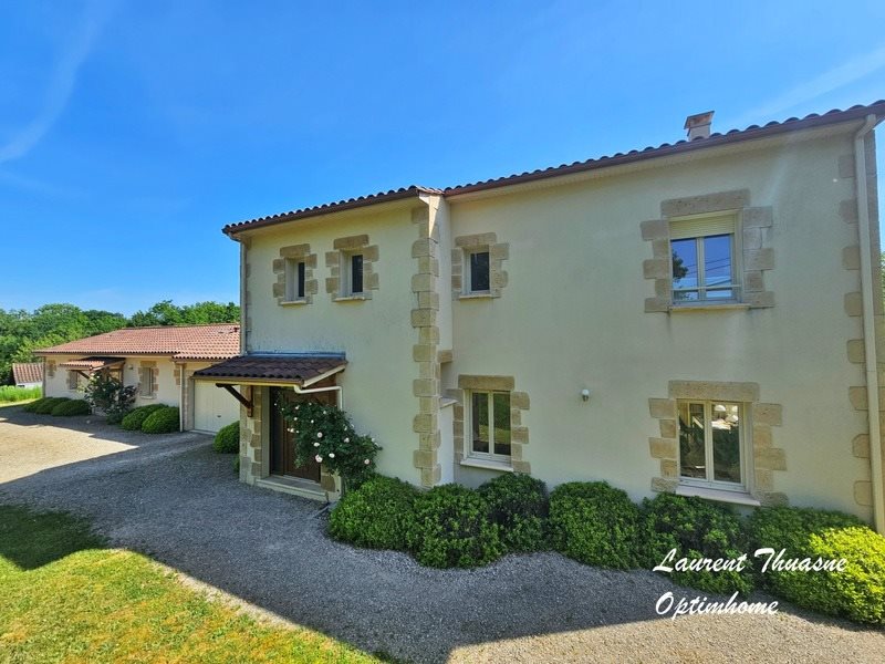 Maison à vendre, 260m², Thenon