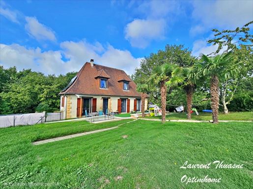 8 pièces 190 m² · à Boulazac · 190 m² · 335 000 €