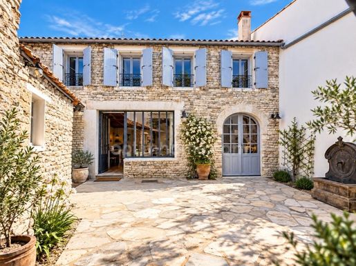 Maison 3 pièces 79 m² · à La Flotte · 79 m² · 680 000 €