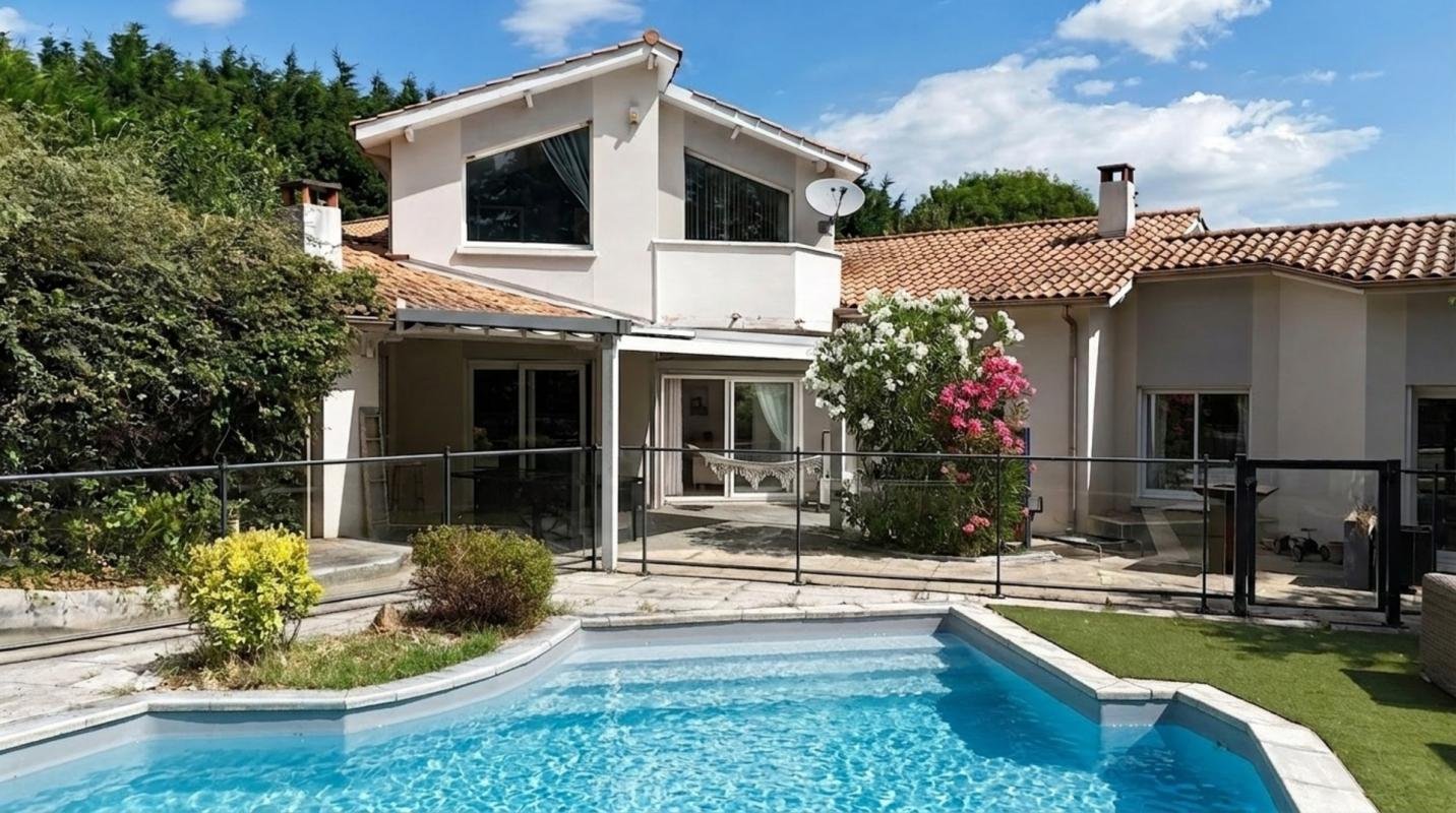 Maison à vendre, 201m², Saint-Cyr-sur-le-Rhône