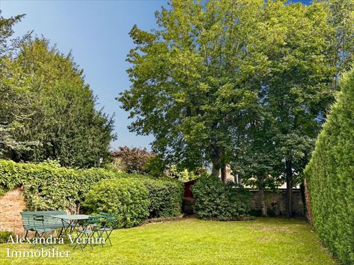 Appartement 5 pièces 167 m² · à Saint-Germain-en-Laye · 167 m² · 1 330 000 €