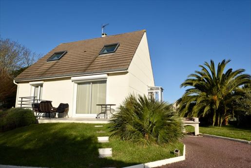 Maison 4 pièces 100 m² · à Bernières-sur-Mer · 100 m² · 329 000 €