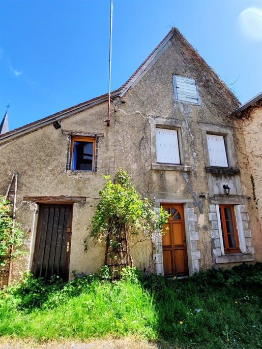 Maison 4 pièces 71 m² · à Moulins-sur-Céphons · 71 m² · 58 000 €