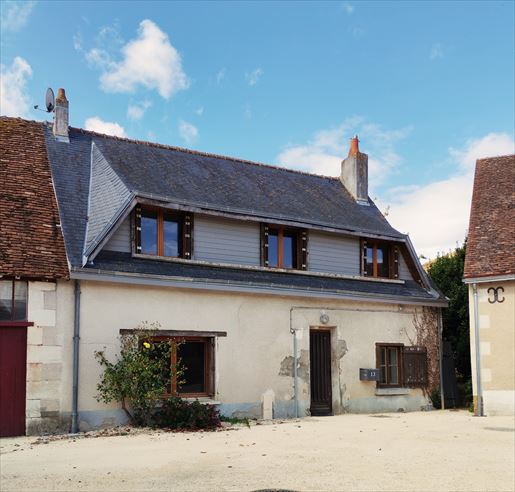 Maison 4 pièces 112 m² · à Moulins-sur-Céphons · 112 m² · 79 000 €