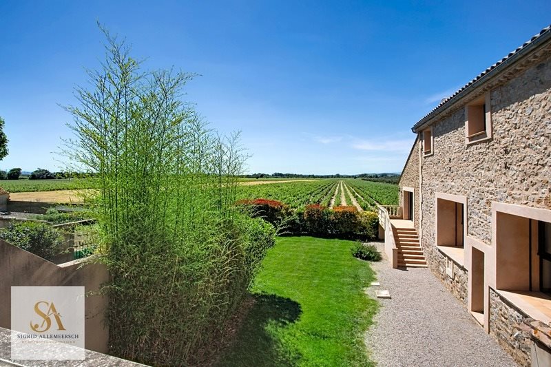 Exceptional estate spanning nearly 16 hectares on the riverbank - Vue 5