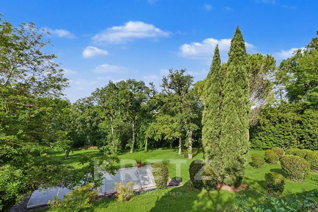 Mansion with Park, 15 Rooms on 1.2 Hectares in Lauragais – pohled 3