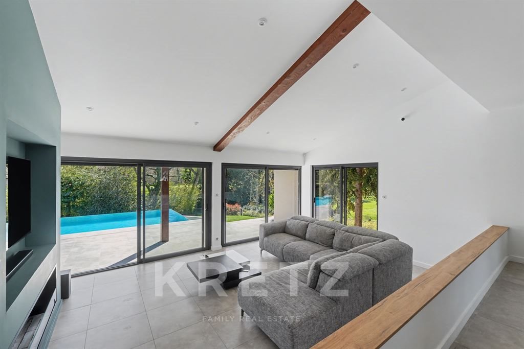 Villa in a peaceful haven with swimming pool, near Toulouse – další