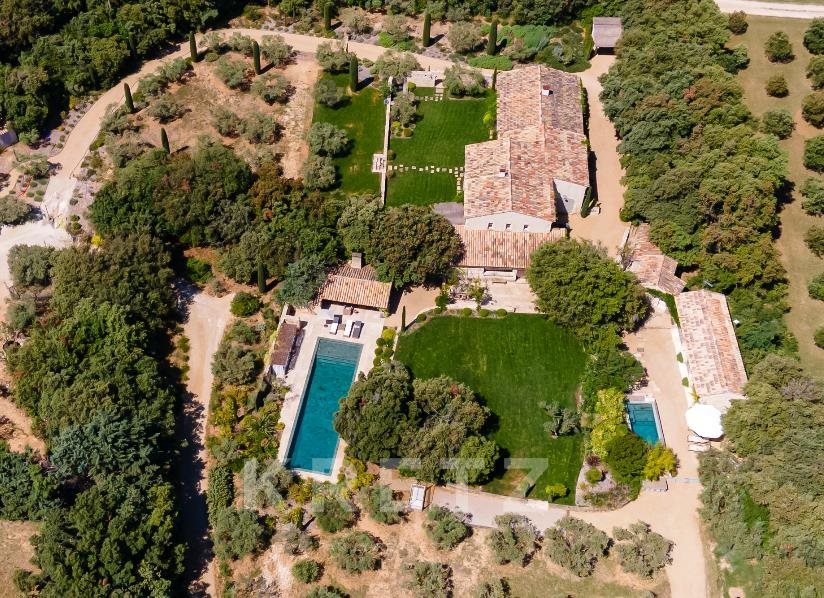 Maison à vendre, 350m², Eygalières