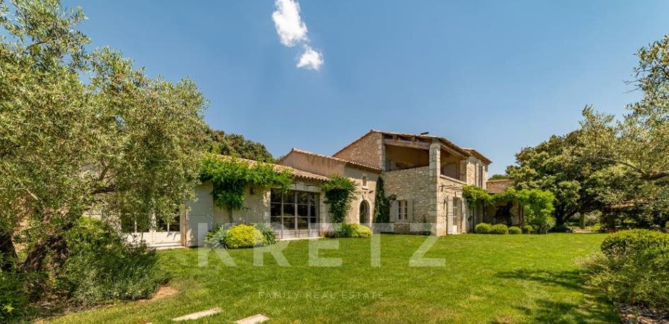 Maison à vendre, 350m², Eygalières