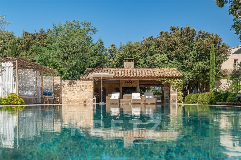 Maison à vendre, 350m², Eygalières