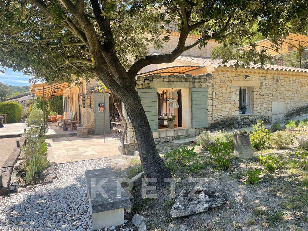 Maison à vendre, 340m², Murs