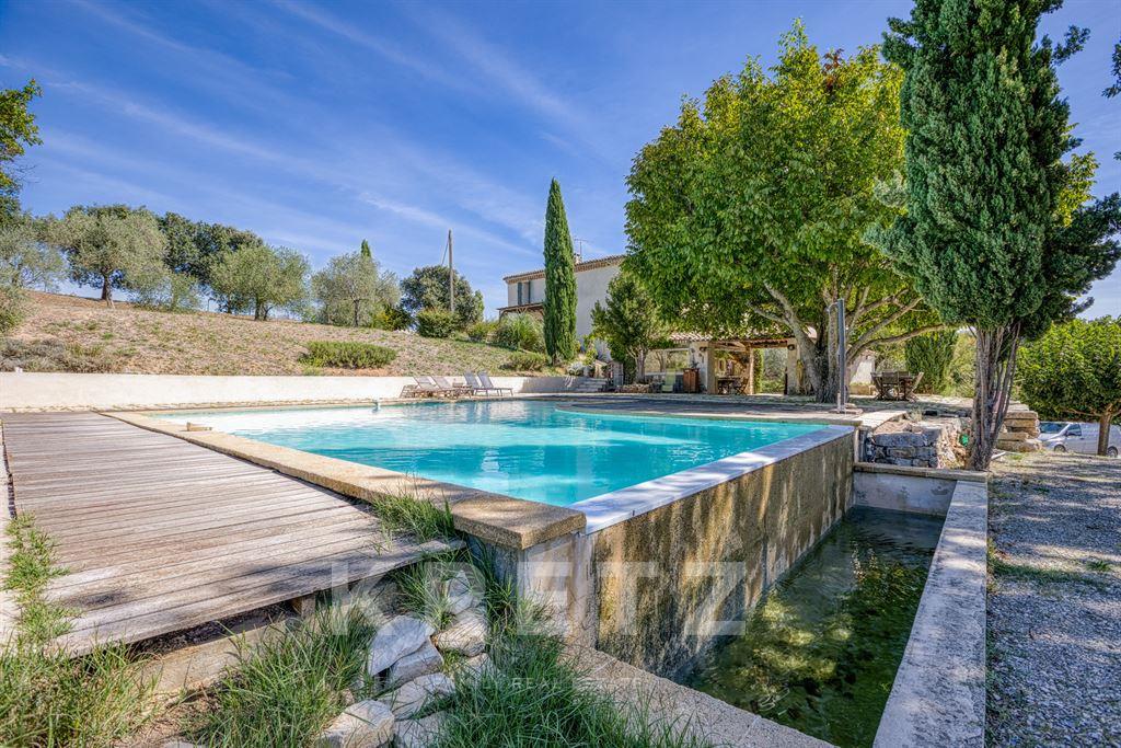 Maison à vendre, 650m², Pierrevert