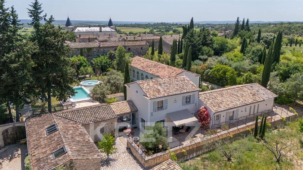 Maison à vendre, 1070m², Uzès