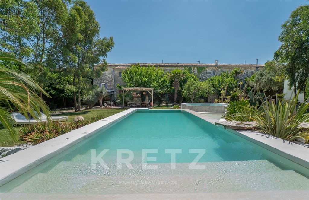 Maison à vendre, 1070m², Uzès