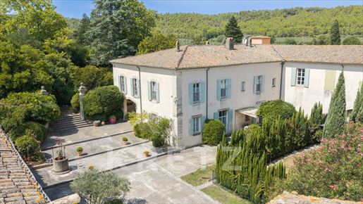 18 pièces 900 m² · à Calvisson · 900 m² · 1 750 000 €
