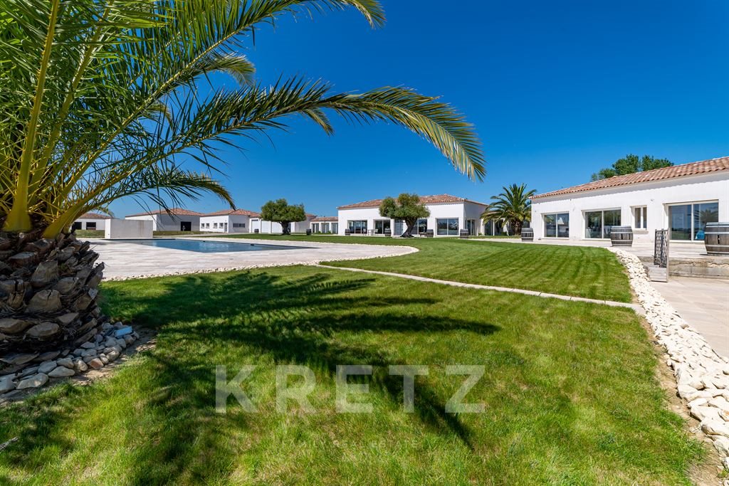 Maison à vendre, 2000m², Aigues-Mortes