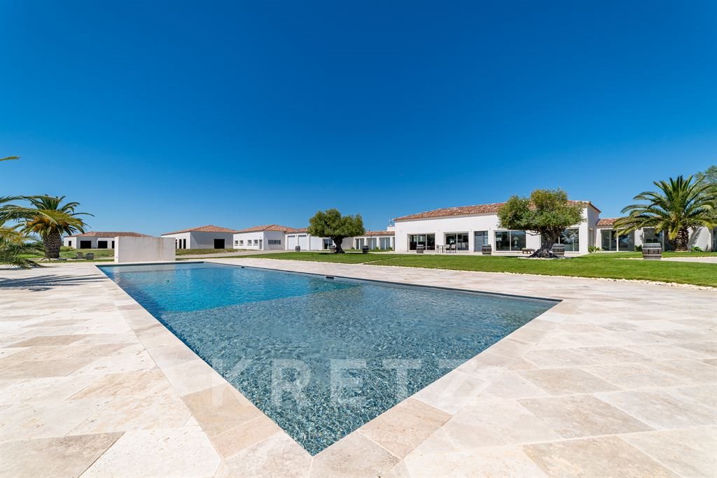 Maison à vendre, 2000m², Aigues-Mortes