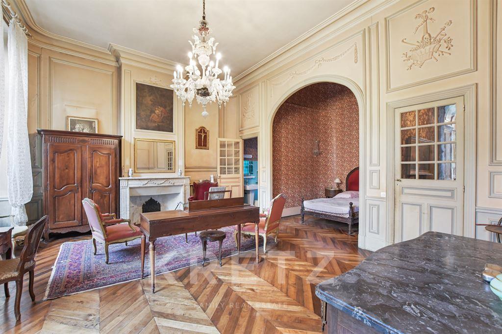 1000M2 townhouse in the golden triangle – pohled 4