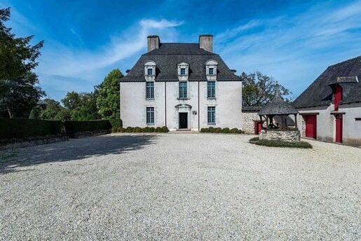 Maison 13 pièces 500 m² · à Saint-Didier · 500 m² · 3 500 000 €