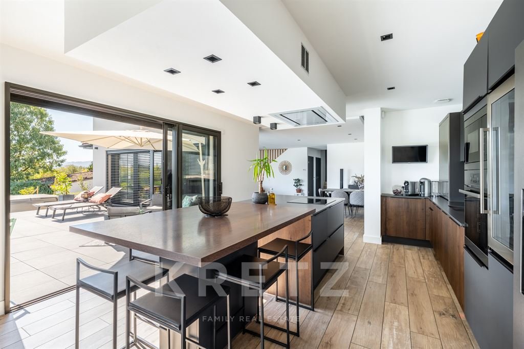 Maison à vendre, 205m², La Tour-de-Salvagny